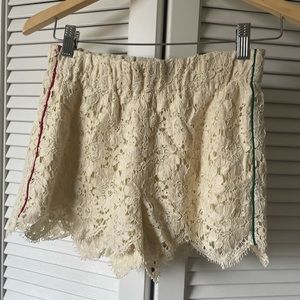 Gucci lace pull on shorts